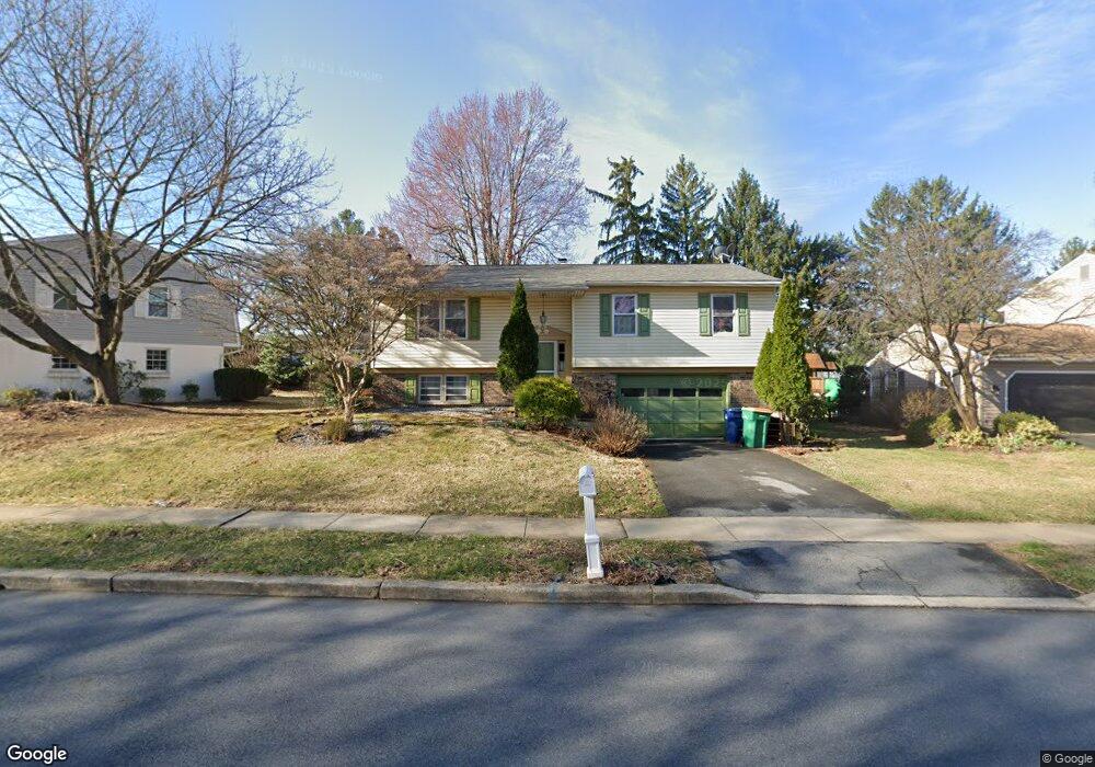 802 Carman Dr, Reading, PA 19610 - photo 1