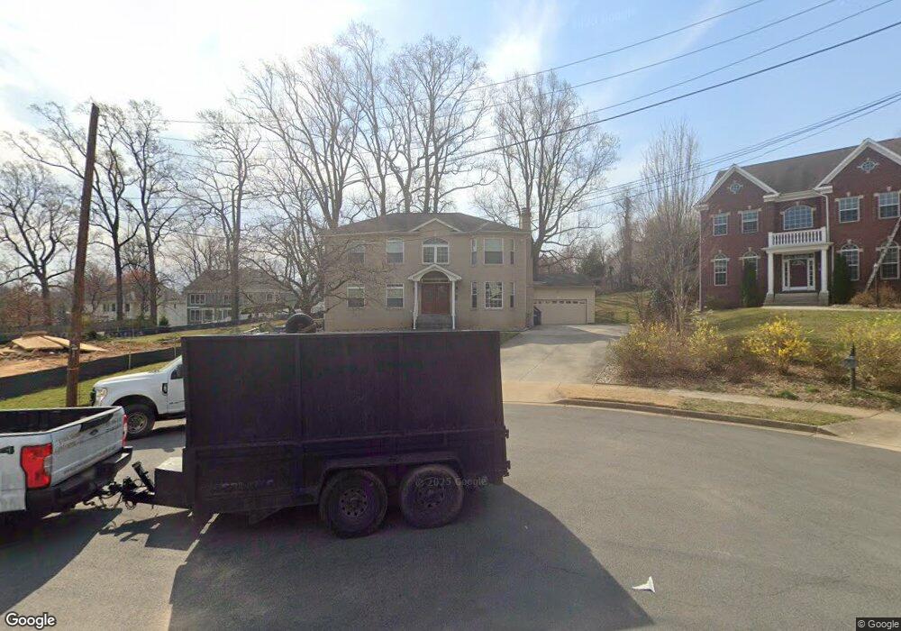 6611 Rockmont Ct, Falls Church, VA 22043 - photo 1