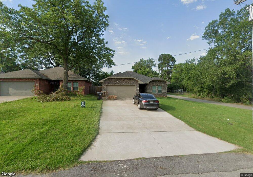 230 W Bullock St, Denison, TX 75020 - photo 1