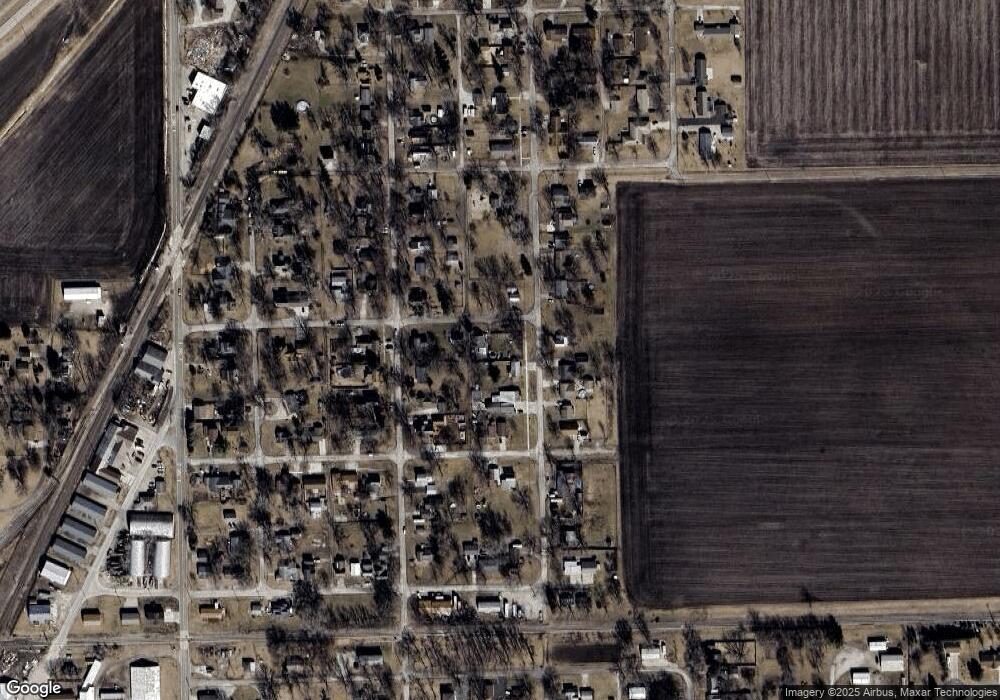 221 N 3rd Ave, Chenoa, IL 61726 - photo 1