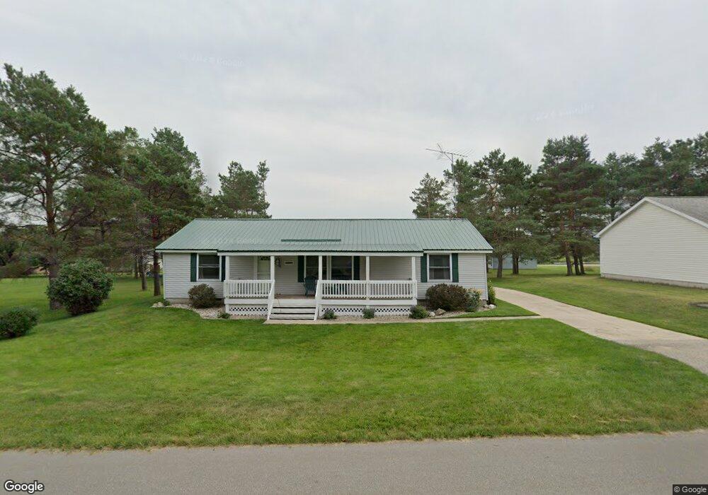 619 Maplewood Dr, Reed City, MI 49677 - photo 1
