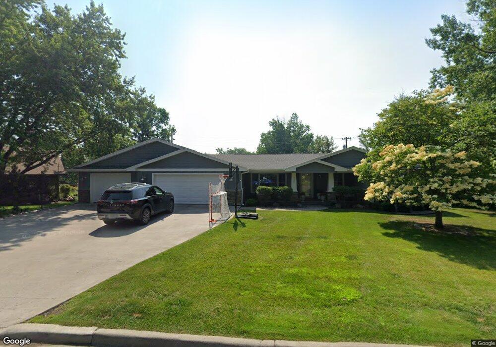 420 Aspen Ln, Duluth, MN 55804 - photo 1