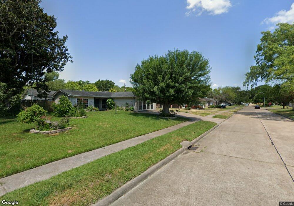 9127 Glen Shadow Dr, Houston, TX 77088 - photo 1