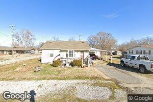 609 W Maple St, Advance, MO 63730