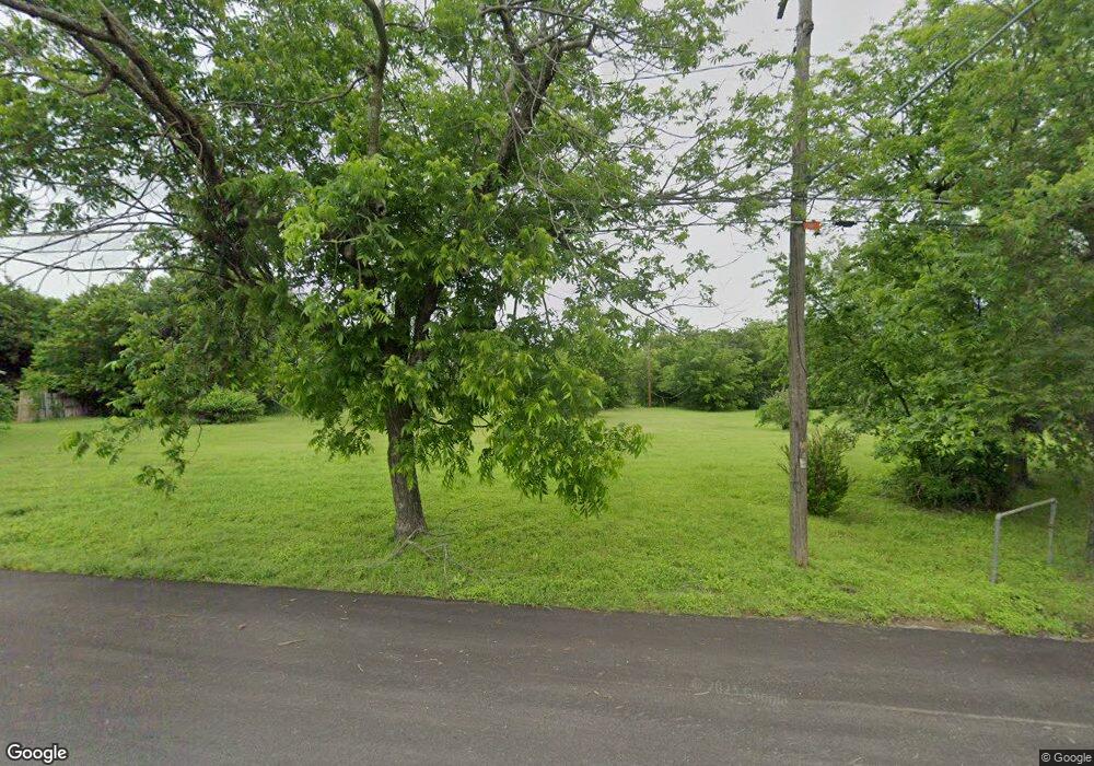 302 Erie St, Cleburne, TX 76031 - photo 1