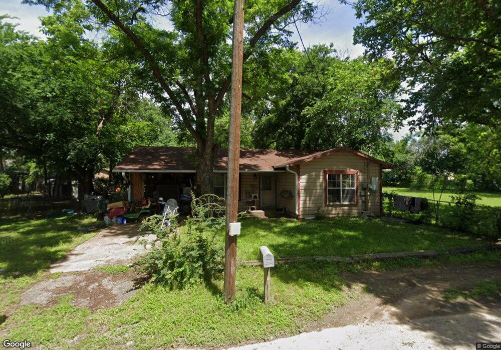 107 Columbia St, Cleburne, TX 76031 - photo 1