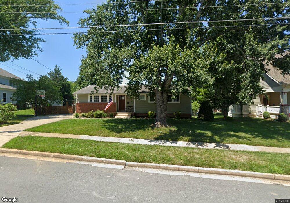 506 Valley Dr SE, Vienna, VA 22180 - photo 1