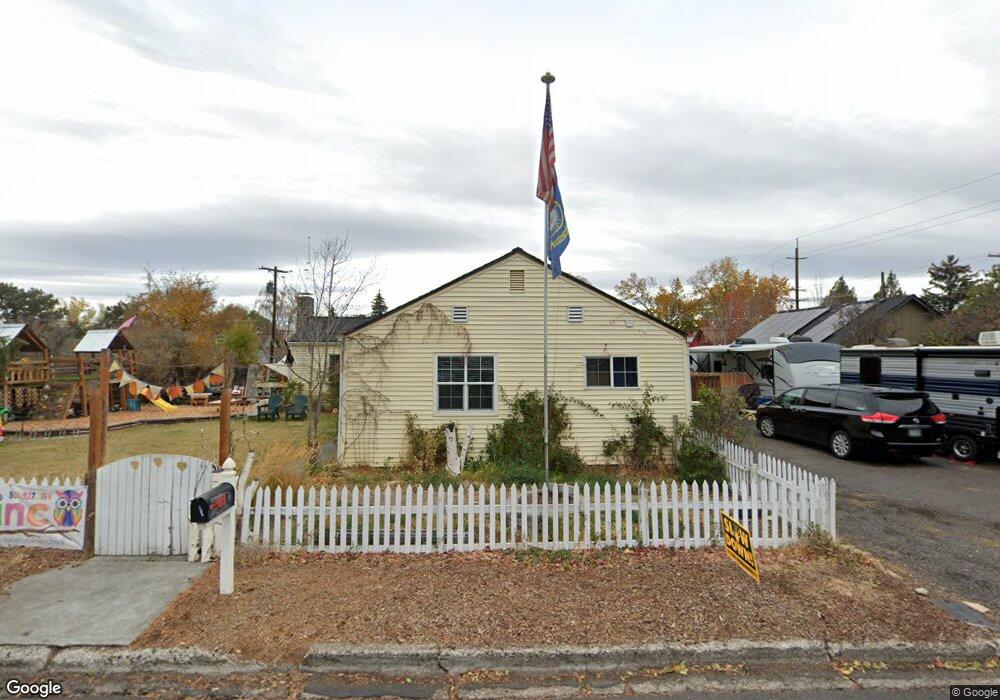 133 SW 12th St, Redmond, OR 97756 - photo 1