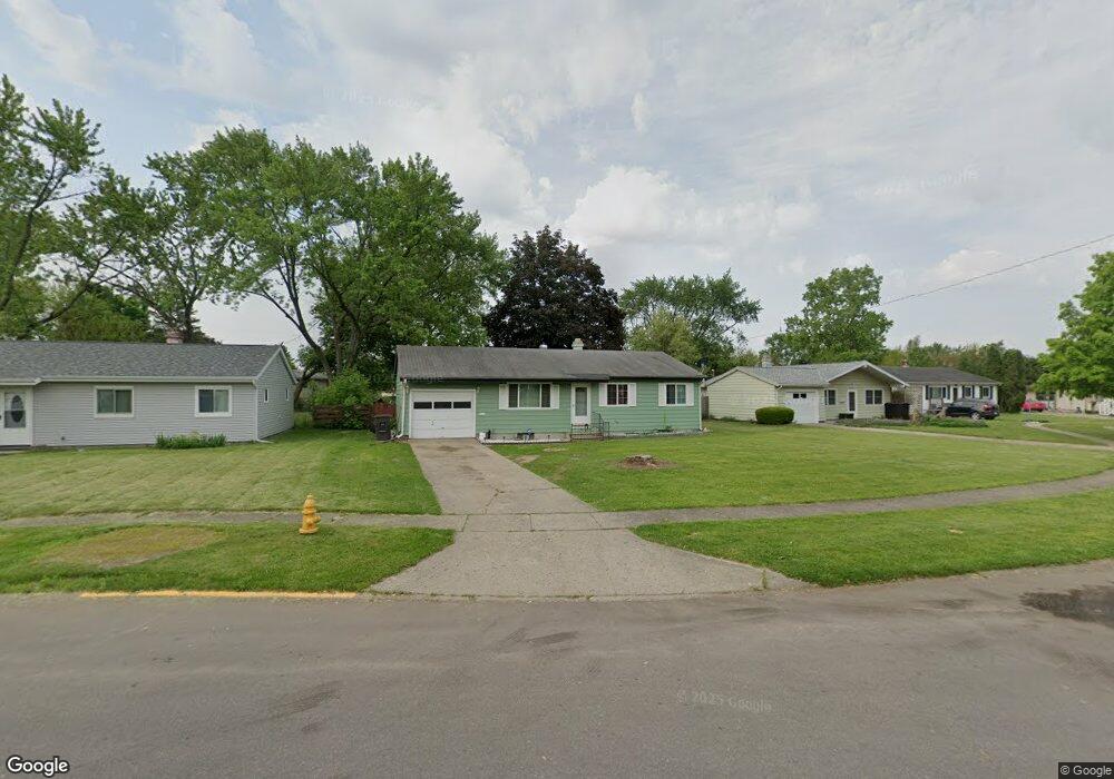805 Hiawatha Dr, Elkhart, IN 46517 - photo 1