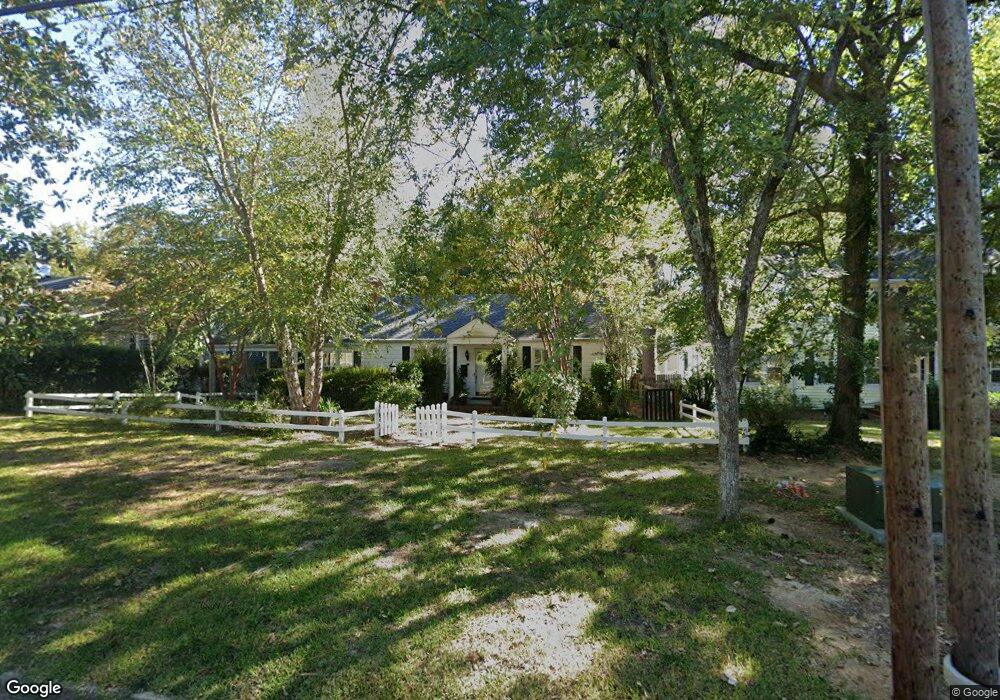 411 Chesnut St, Camden, SC 29020 - photo 1