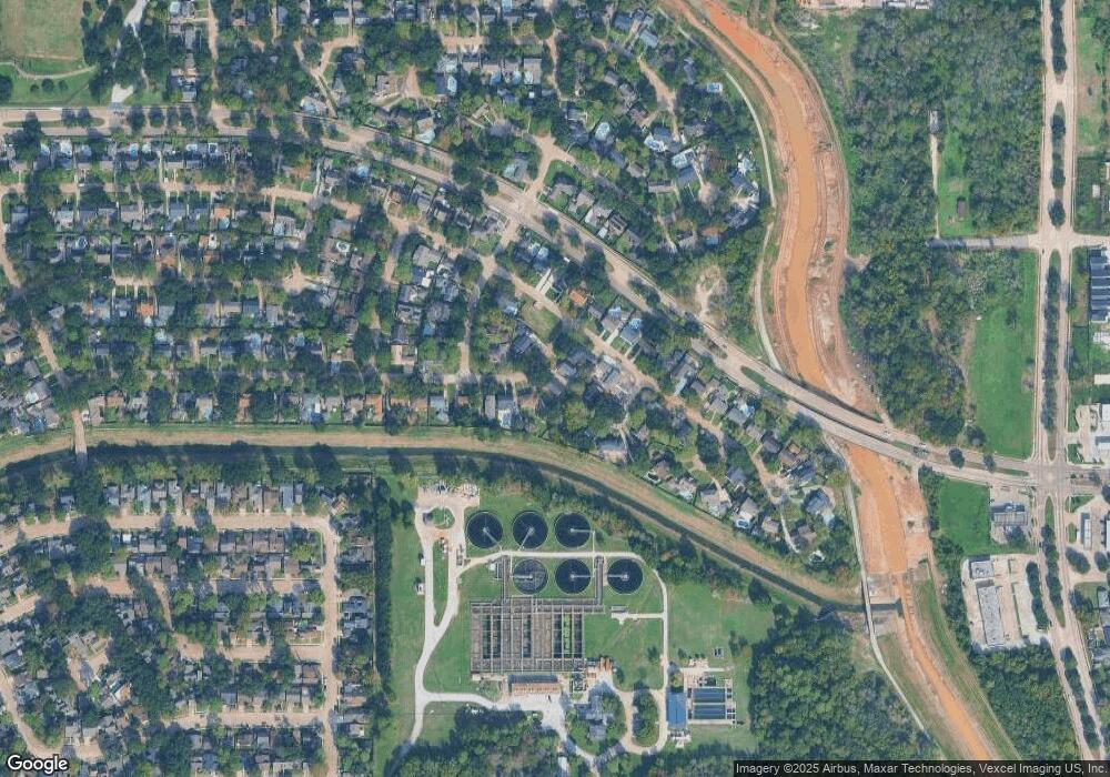 4911 Oak Shadows Dr, Houston, TX 77091 - photo 1