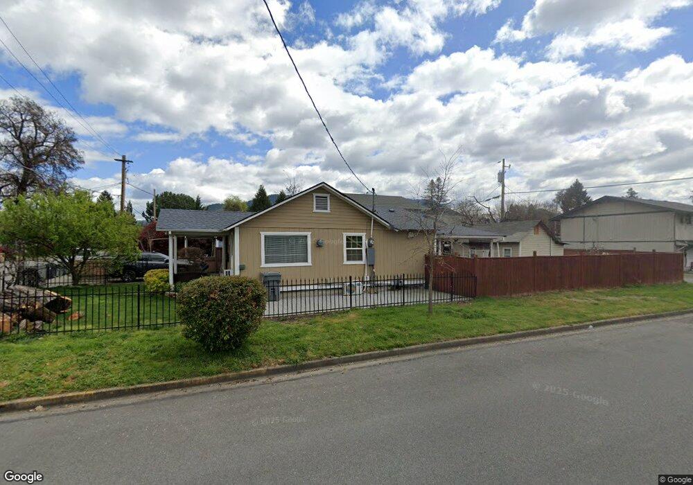 501 SE K St, Grants Pass, OR 97526 - photo 1