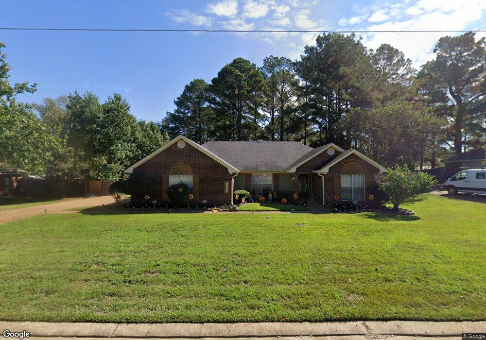 924 Eagles Nest Dr, Byram, MS 39272 - photo 1