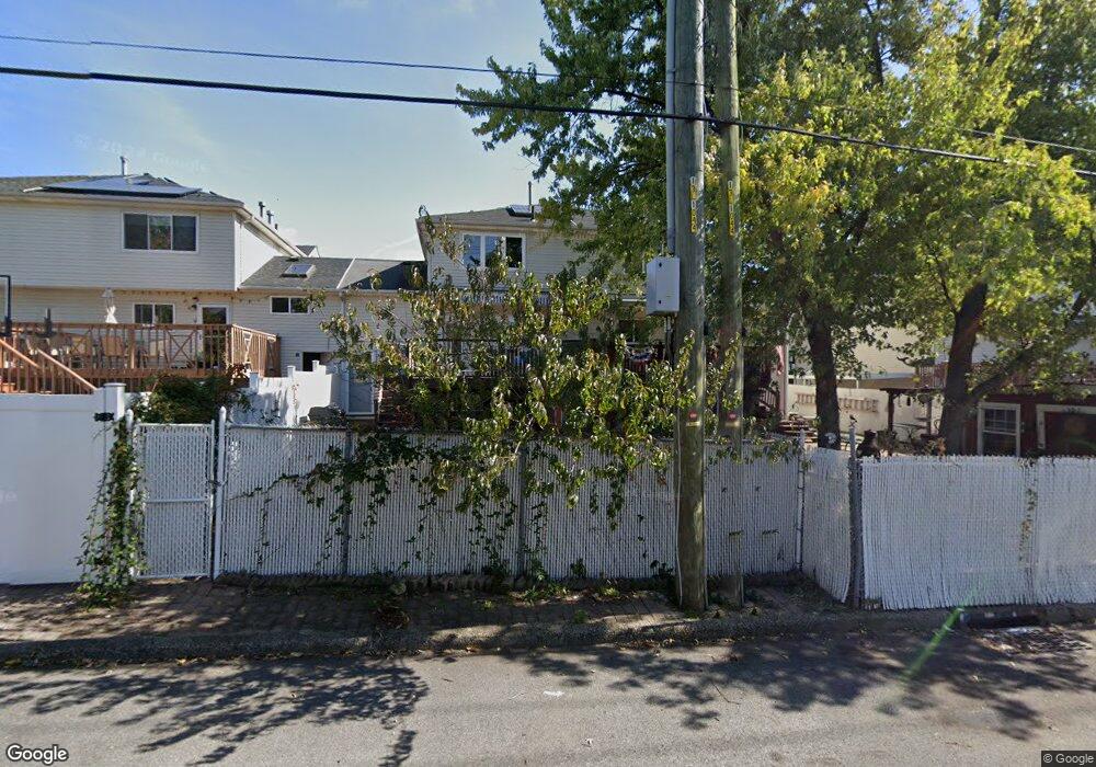 70 Darnell Ln, Staten Island, NY 10309 - photo 1