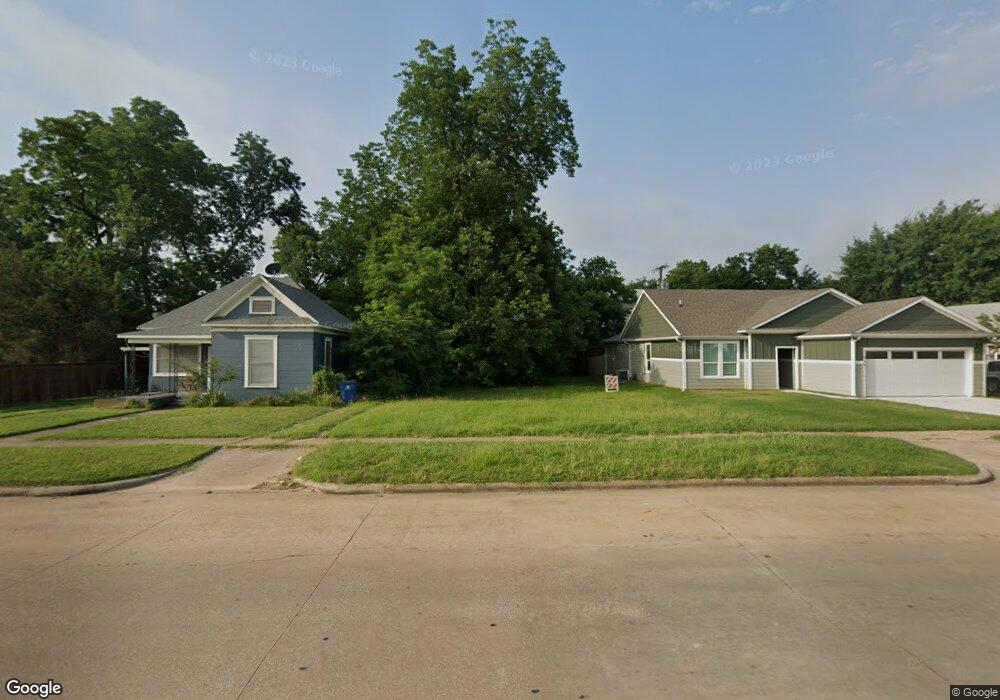 914 W Crawford St, Denison, TX 75020 - photo 1