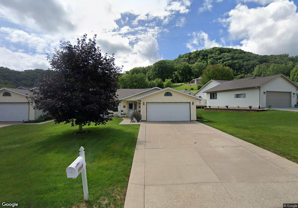 1015 Jonathan Ln, La Crescent, MN 55947 - photo 1