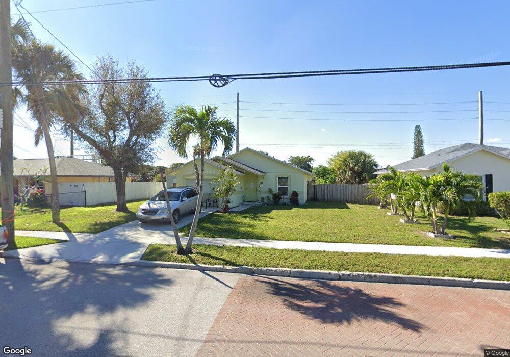 3715 Windsor Ave, West Palm Beach, FL 33407 - photo 1