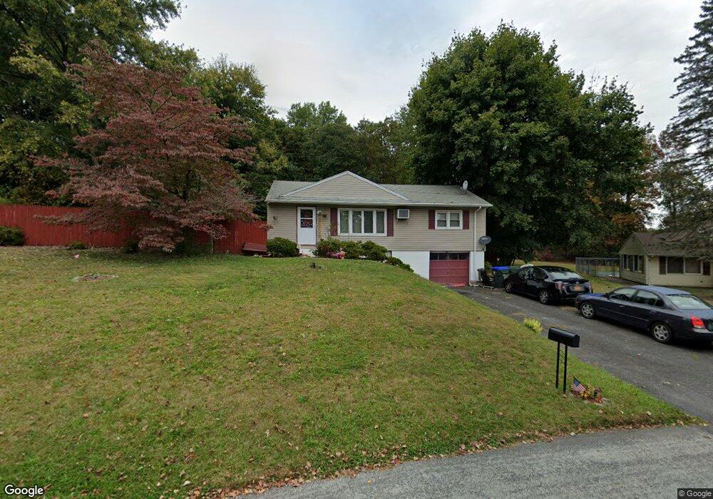 14 Westwood Dr, Newburgh, NY 12550 - photo 1