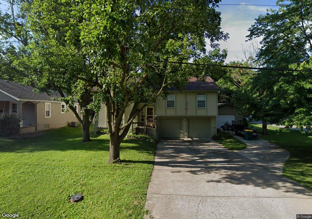 10715 W 57th St, Shawnee, KS 66203 - photo 1