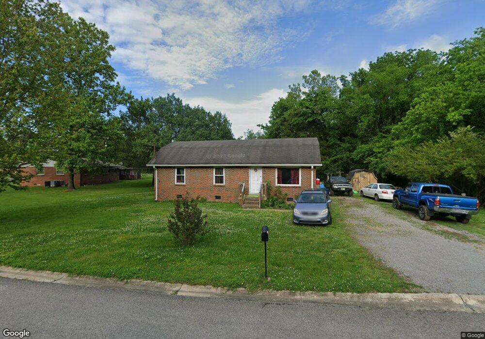 304 Shoma Dr, Shelbyville, TN 37160 - photo 1