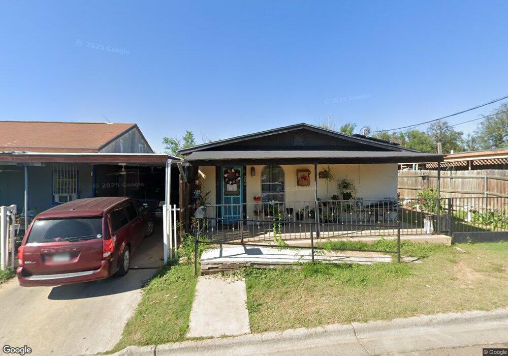 204 E Stewart St, Laredo, TX 78040 - photo 1