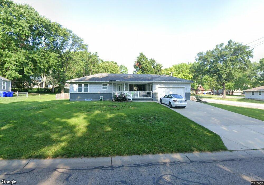 6704 Larsen Ln, Shawnee, KS 66203 - photo 1