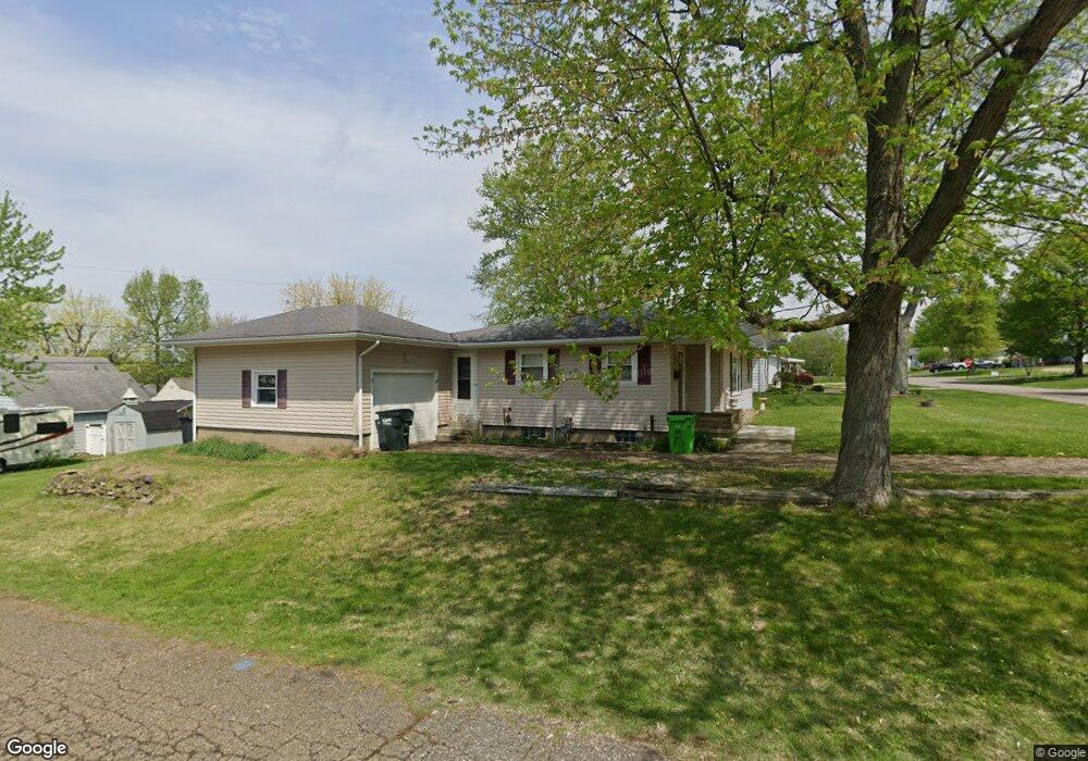 907 Highland Blvd, Coshocton, OH 43812 - photo 1