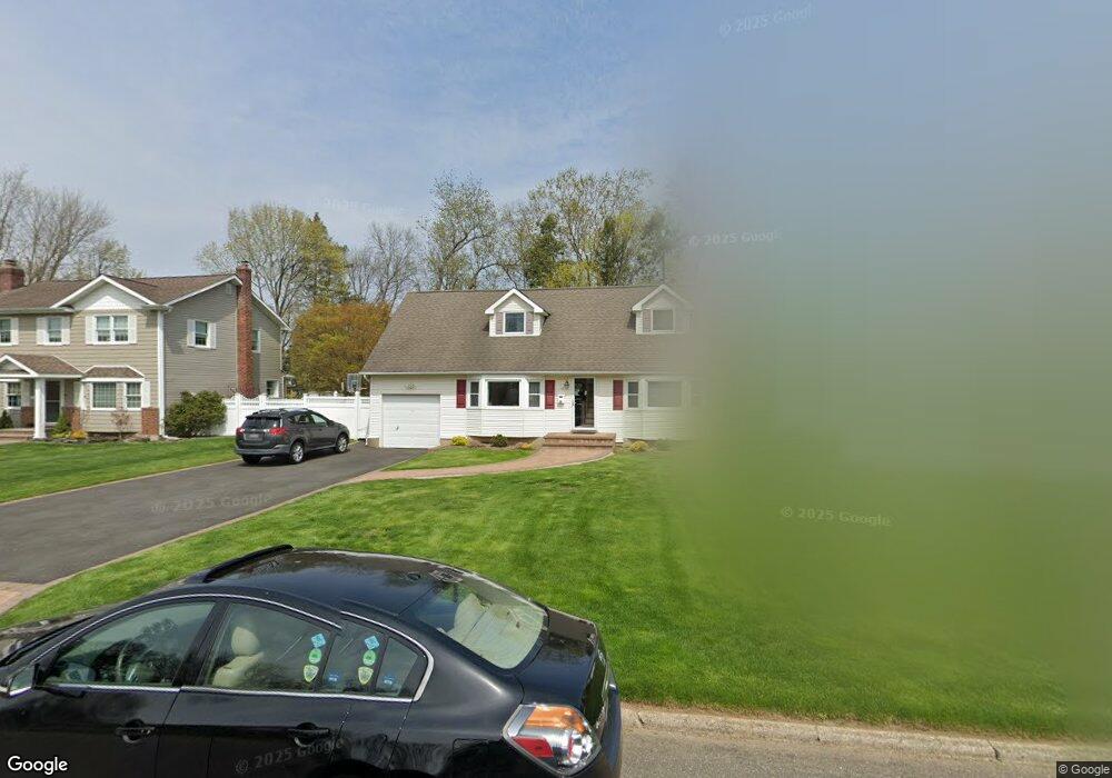 15 Hubbell St, ComMacK, NY 11725 - photo 1