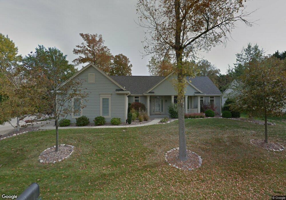 840 W Devonshire Rd, Delafield, WI 53018 - photo 1