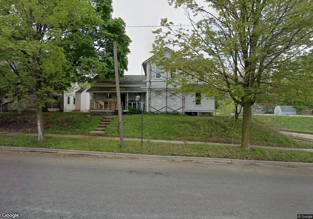 554 Division St, Adrian, MI 49221 - photo 1