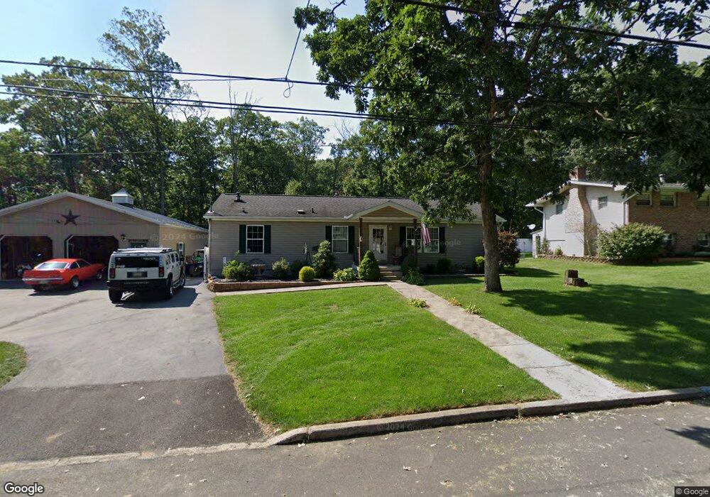 152 Lincoln St, Wind Gap, PA 18091 - photo 1