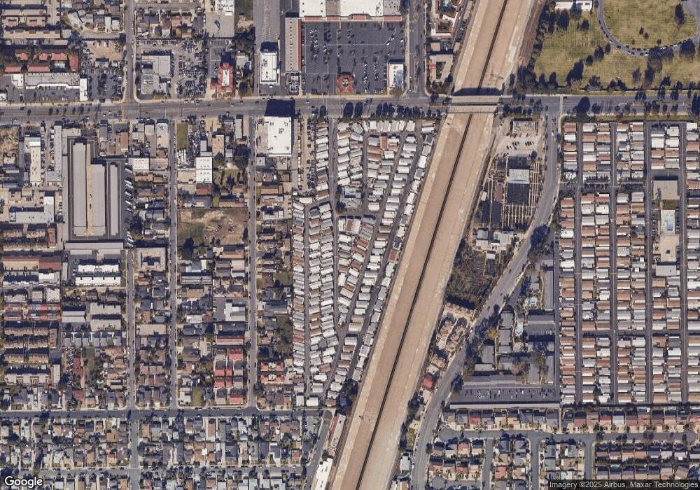 12550 Carson St unit 112, Hawaiian Gardens, CA 90716 - photo 1