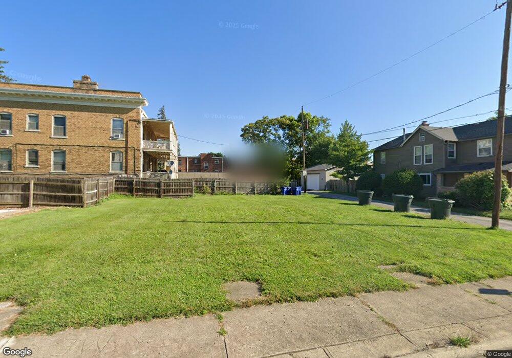 1504 Oak St, Columbus, OH 43205 - photo 1