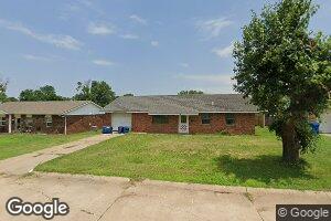 807 E Erie Ave, Yale, OK 74085