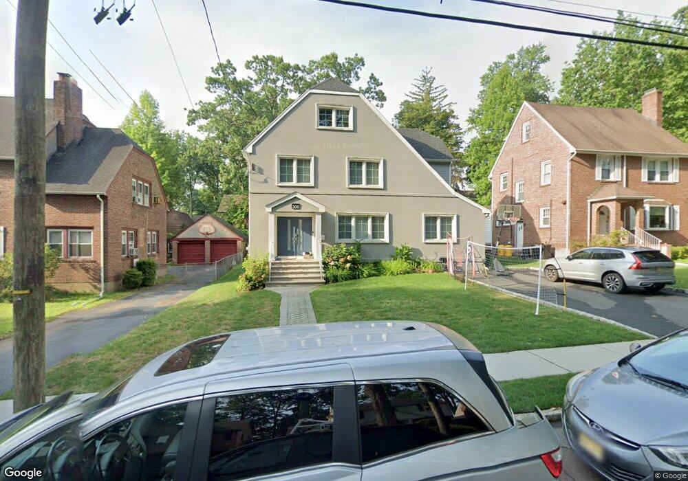 306 Briarcliff Rd, Teaneck, NJ 07666 - photo 1