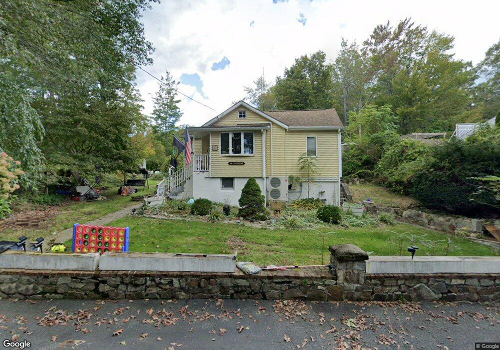 169 Walnut Rd, Lake Peekskill, NY 10537 - photo 1