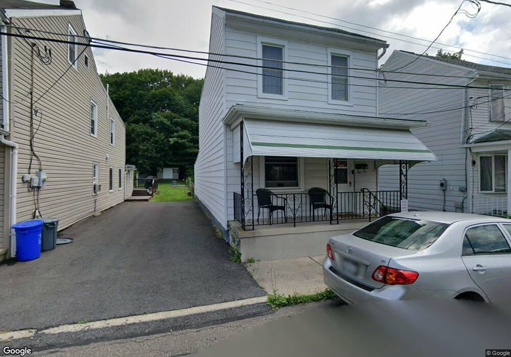 31 N Price St, Saint Clair, PA 17970 - photo 1