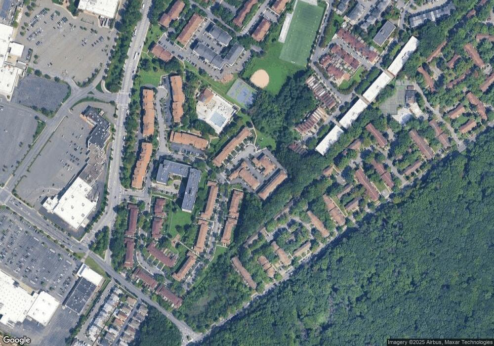 10A Gregory Ln unit 146, Staten Island, NY 10314 - photo 1