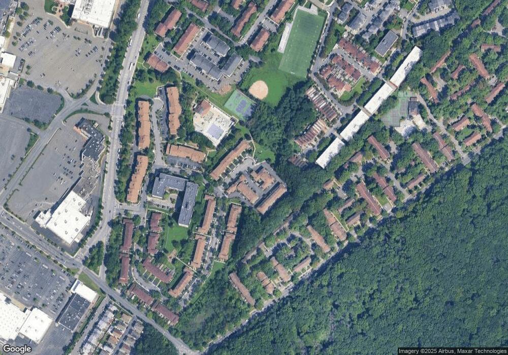 17 Gregory Ln unit 115, Staten Island, NY 10314 - photo 1