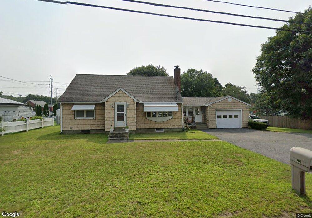 320 West St, Ludlow, MA 01056 - photo 1