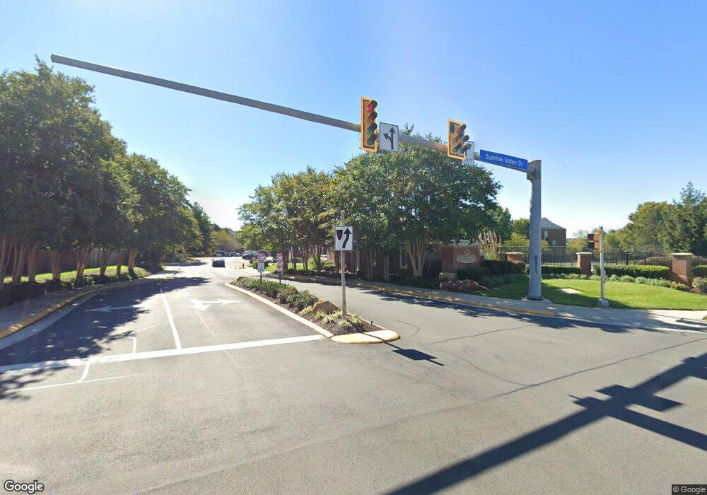 2350 Woodland Pond Ln, Herndon, VA 20171 - photo 1