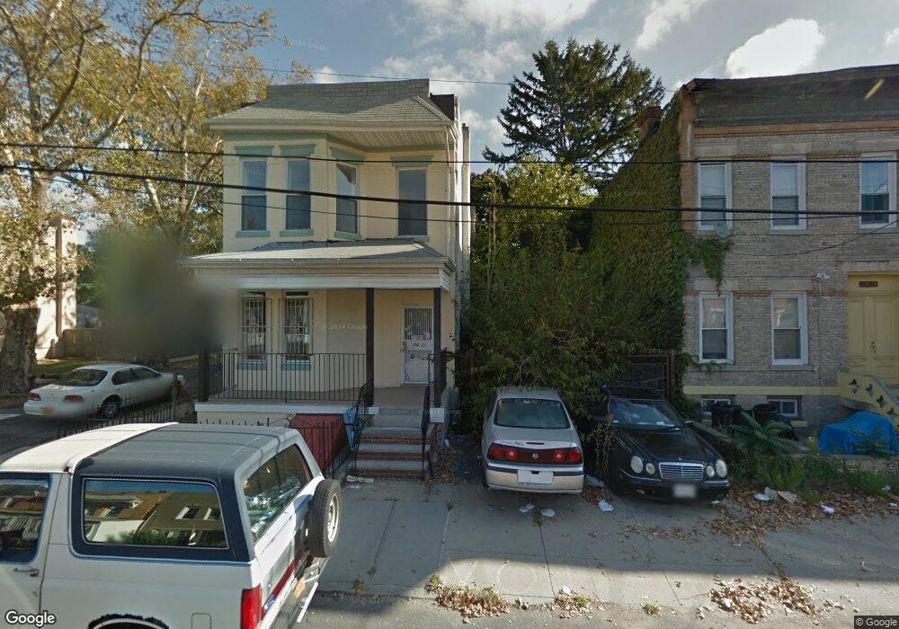 104-25 164th St, Jamaica, NY 11433 - photo 1