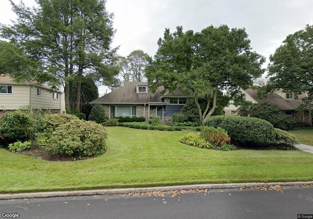 717 Cambridge Rd, Bala Cynwyd, PA 19004 - photo 1