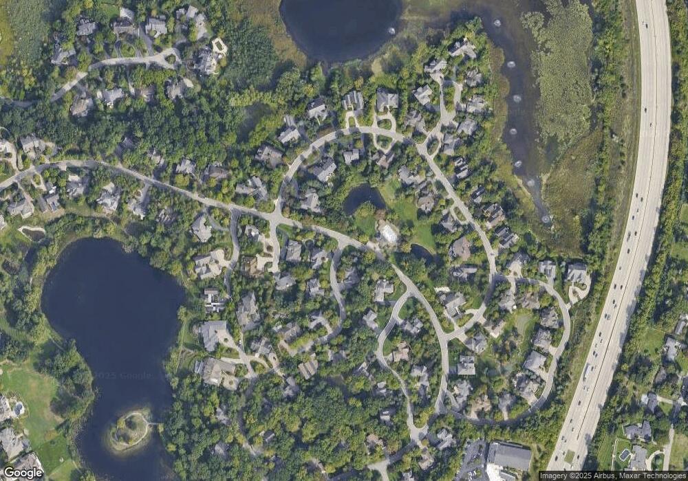 4765 N Chipping Glen, Bloomfield Hills, MI 48302 - photo 1