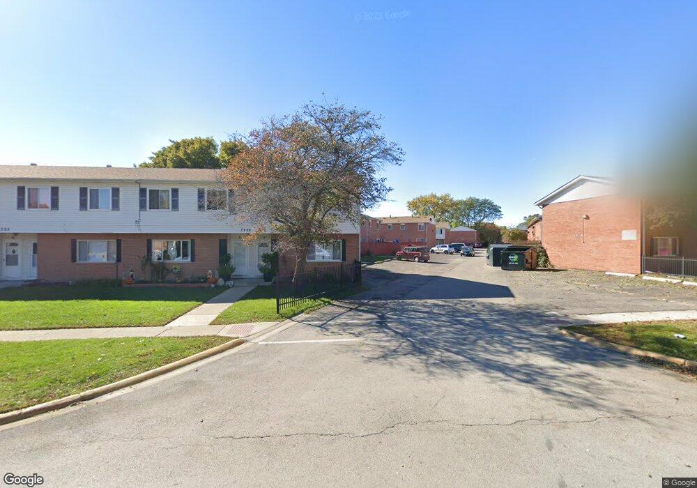 1364 Monomoy St unit B, Aurora, IL 60506 - photo 1