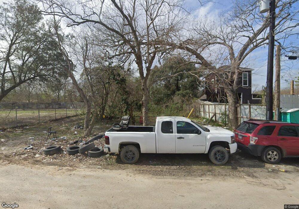 7203 Sandle St, Houston, TX 77088 - photo 1