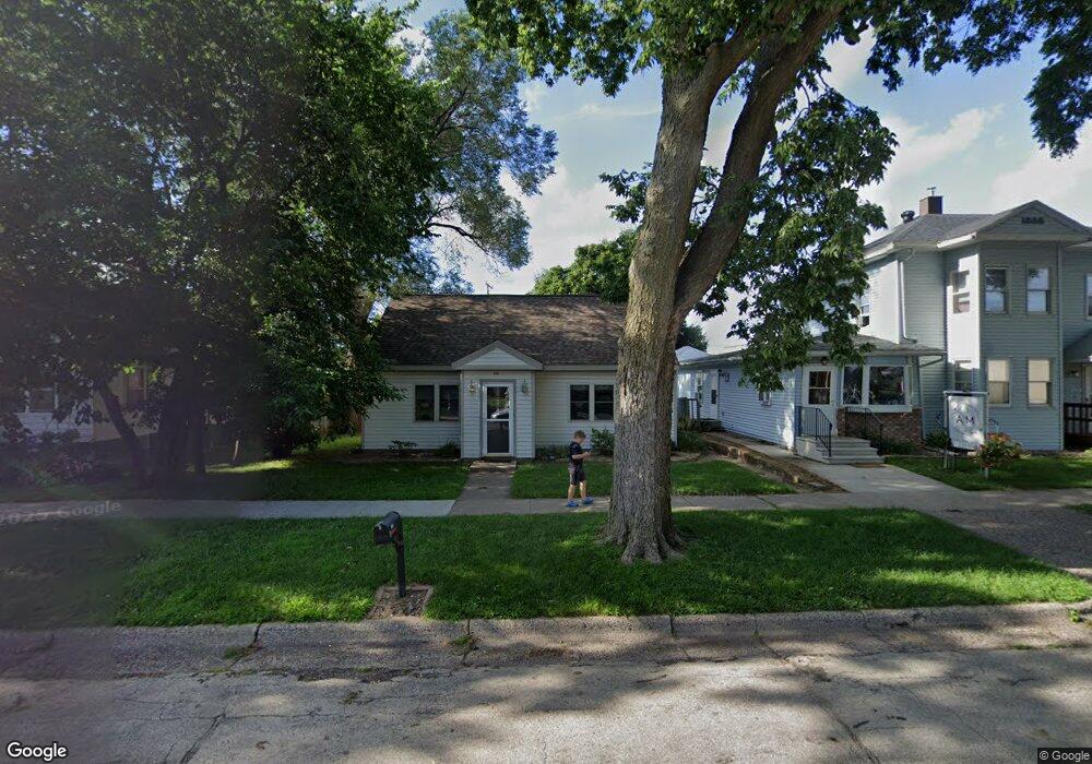 320 S 2nd St, La Crescent, MN 55947 - photo 1