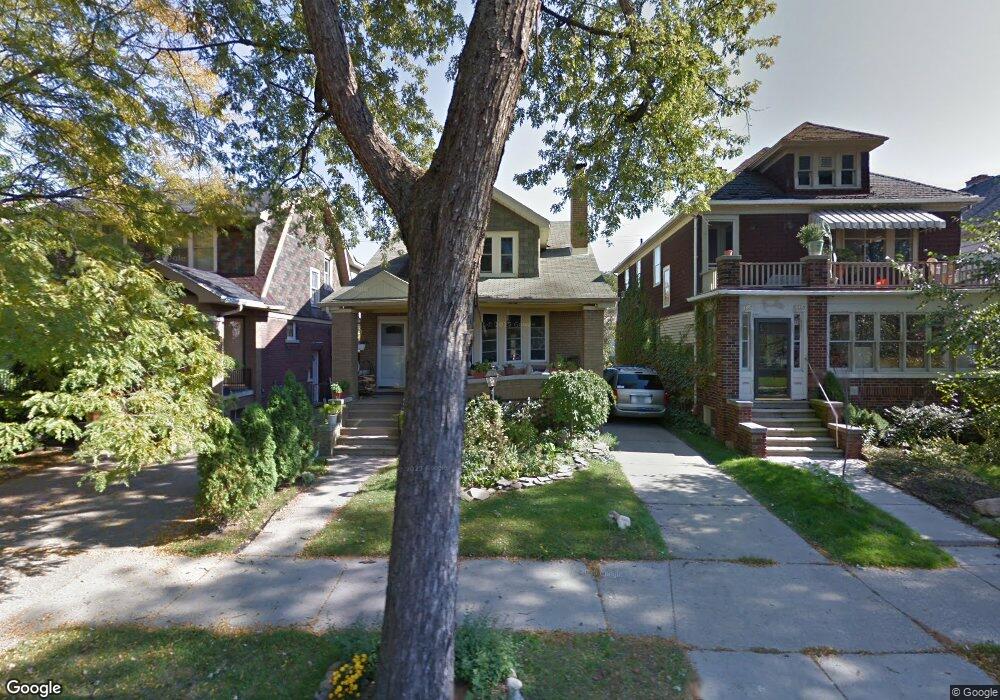 1354 Beaconsfield Ave, Grosse Pointe Park, MI 48230 - photo 1