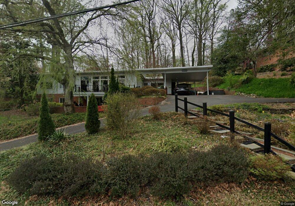 6208 Waterway Dr, Falls Church, VA 22044 - photo 1