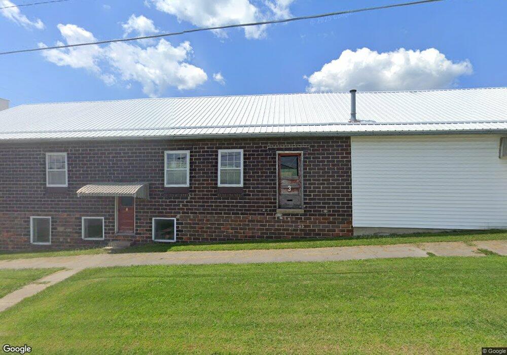 372 S Vine St, West Union, IA 52175 - photo 1